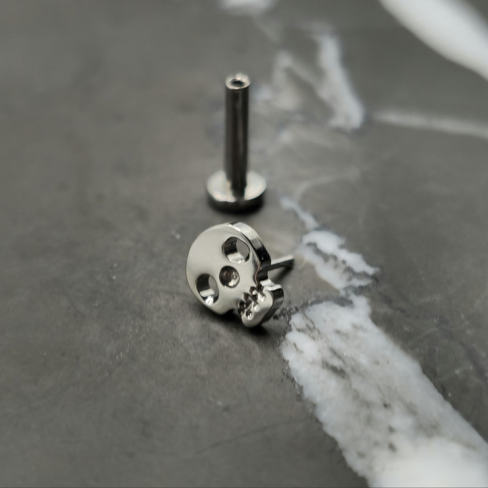 Small Skull Threadless Labret