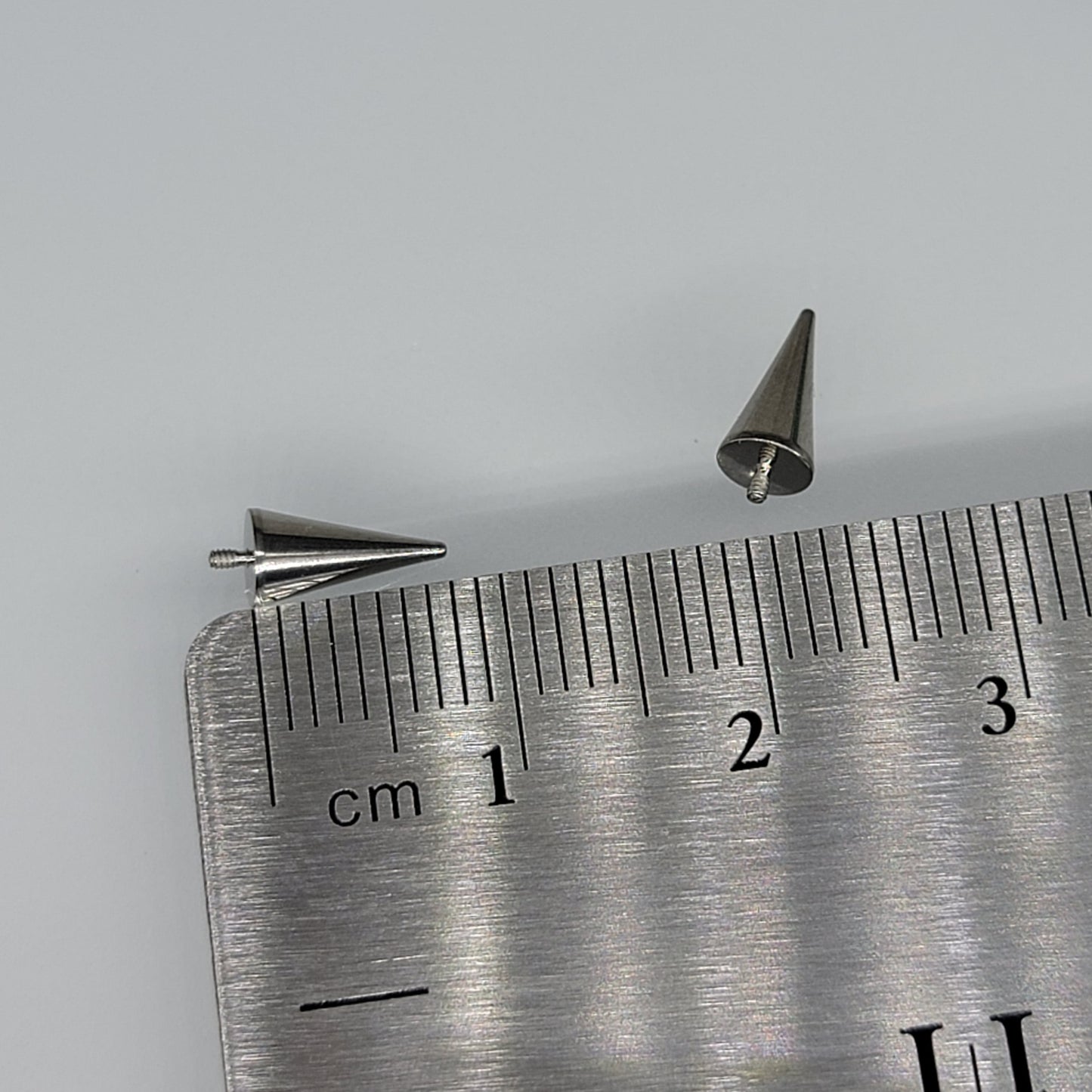 Large 4x8mm Spike Septum Ring