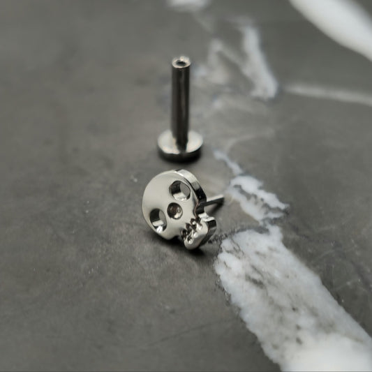 Small Skull Threadless Labret
