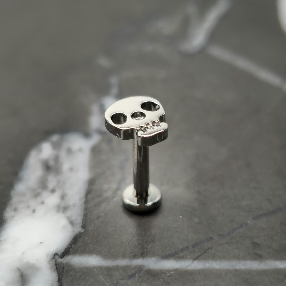 Small Skull Threadless Labret