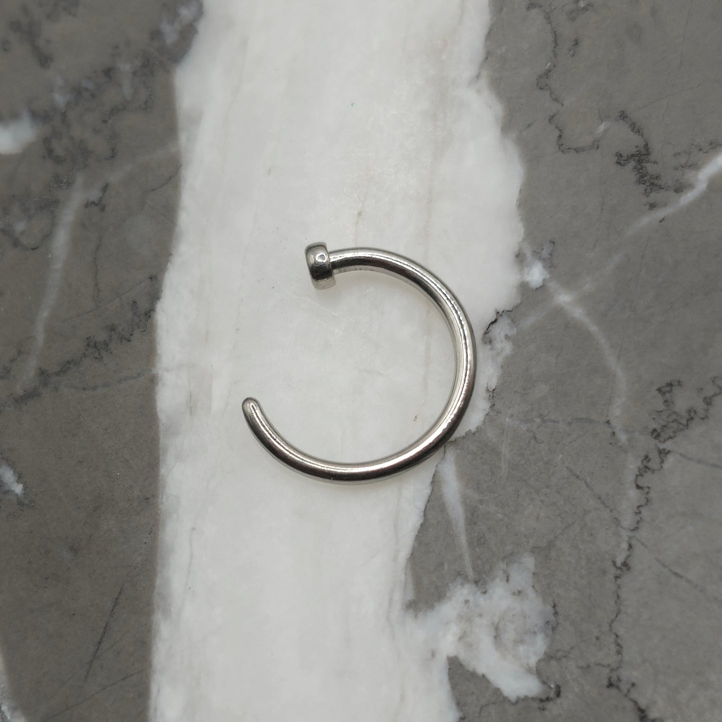 No-Bend Basic Nostril Titanium Hoop