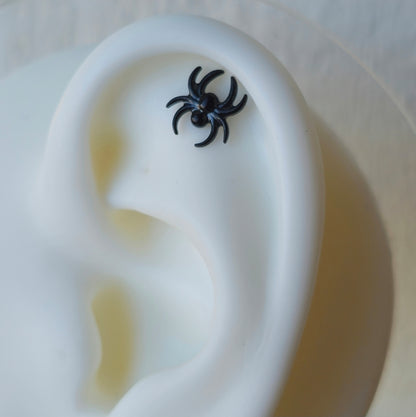 Black Spider Threadless Labret Stud