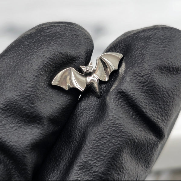 Titanium Bat Labret