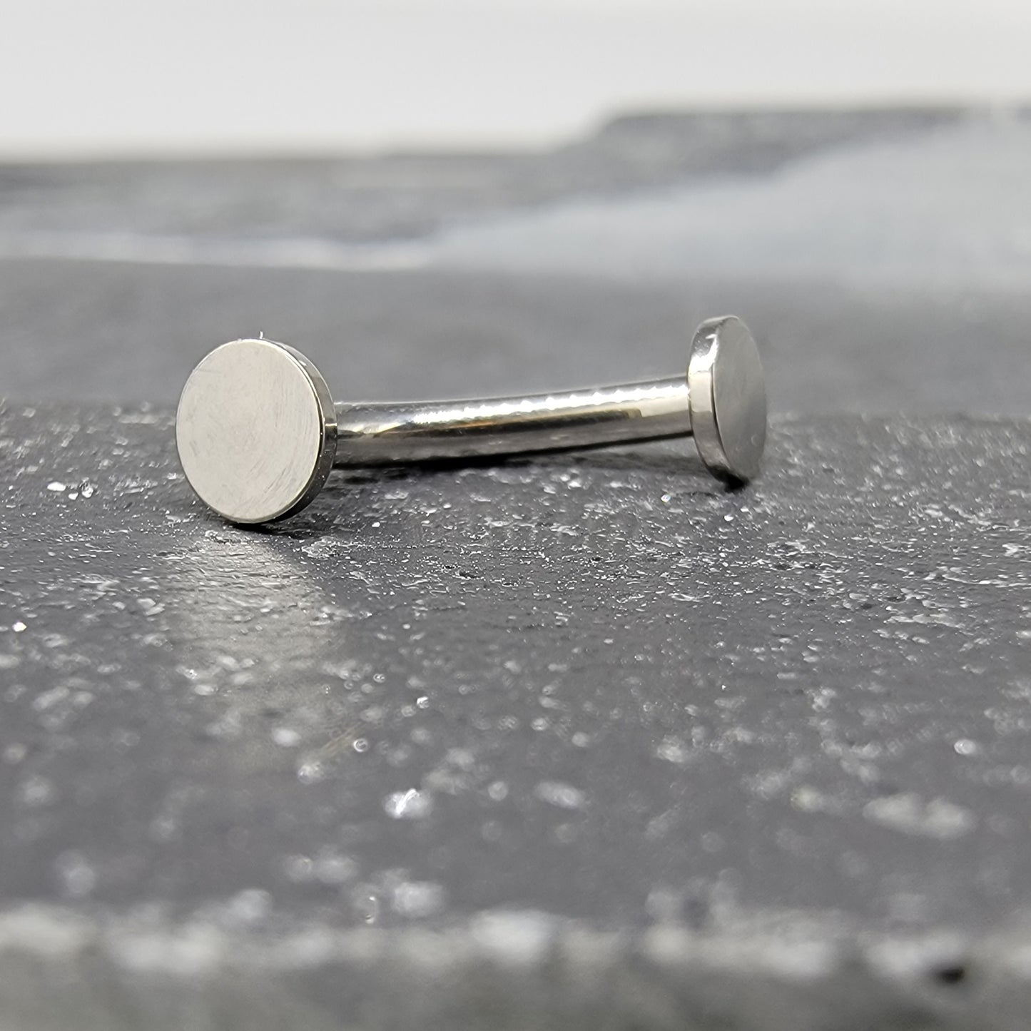 14g Minimalist Flat Ended Curved Barbell