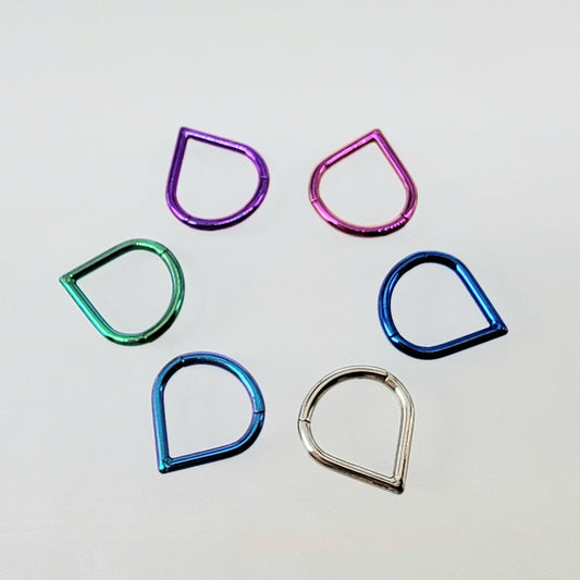 Teardrop V Anodized Titanium Hinged Segment Clicker