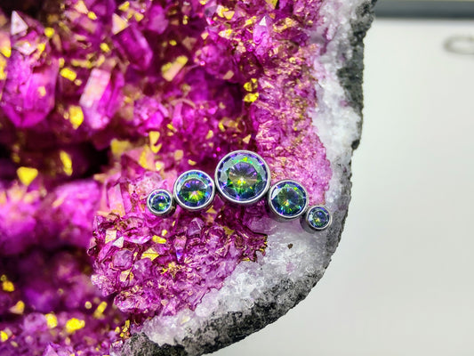 Vitrail Medium Cluster Threadless Labret